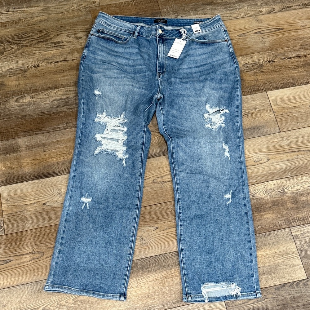 NWT Judy Blue Distressed Straight Leg Jeans - Blue